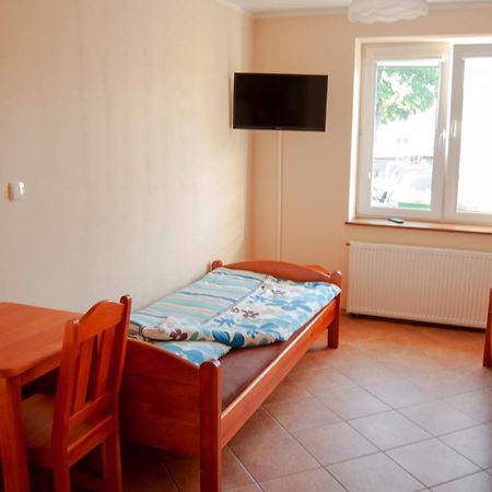 Jantar Pokoje I Domki U Reni Habitación foto
